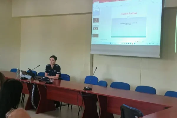 Bezrobotni z Kalisza dowiedzieli się, jak bezpiecznie szukać pracy