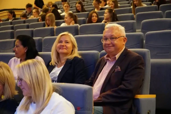 Debata o substancjach psychoaktywnych w Kaliszu – 250 uczniów wzięło udział w profilaktycznym spotkaniu