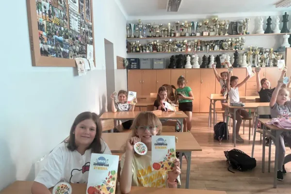 Edukacja żywieniowa w Kaliszu – uczniowie uczą się zdrowego talerza