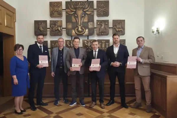 Rusza budowa ścieżki rowerowej w Gminie Żelazków – umowa podpisana