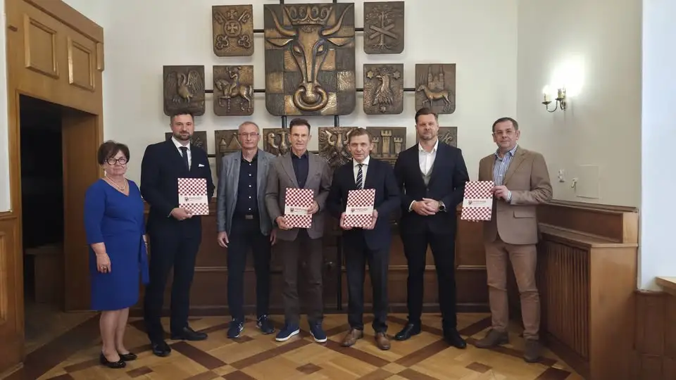 Rusza budowa ścieżki rowerowej w Gminie Żelazków – umowa podpisana