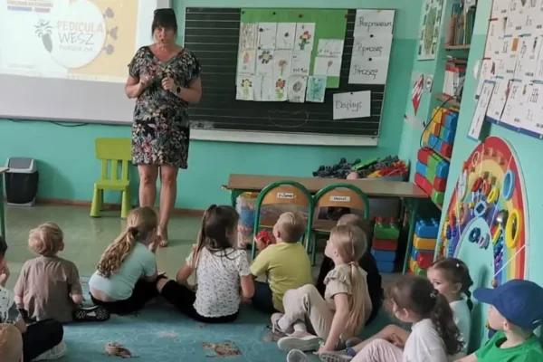 Edukacja zdrowotna w Szczytnikach: walka z wszawicą i nikotyną
