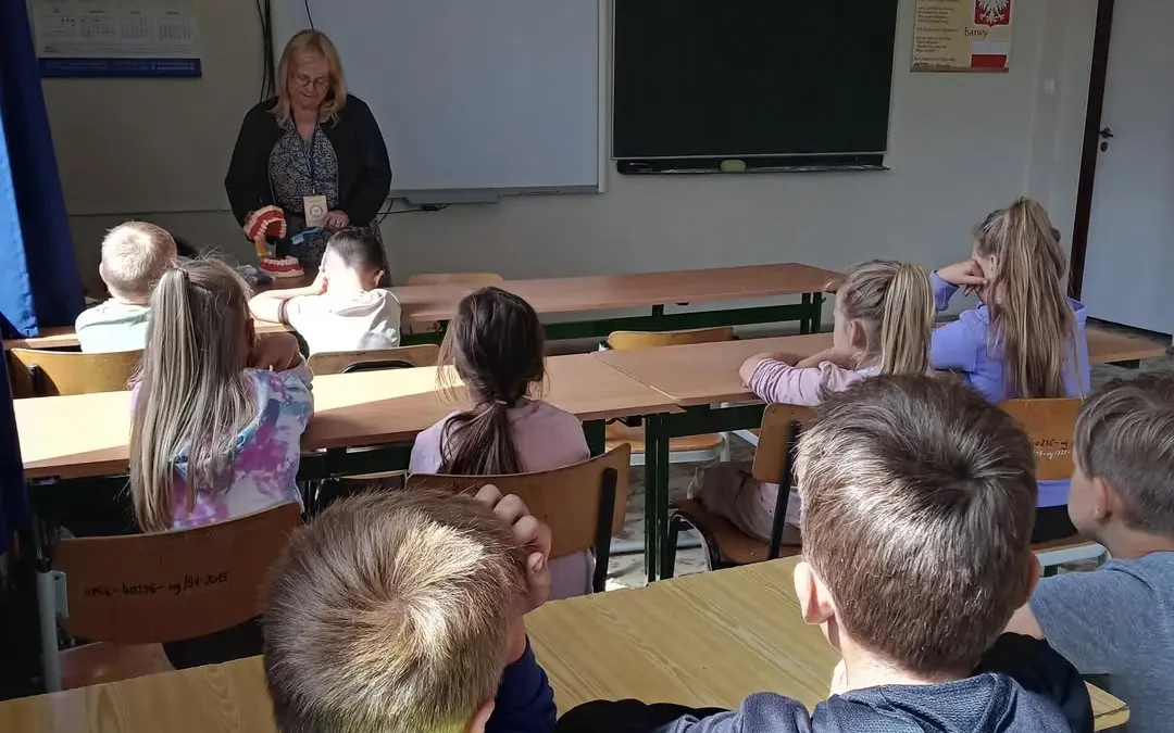 Akcja „Zdrowe zęby” w szkole w Czempiszu – edukacja od najmłodszych lat