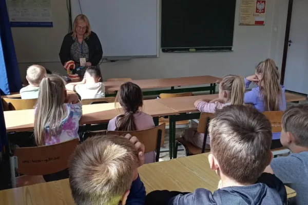 Akcja „Zdrowe zęby” w szkole w Czempiszu – edukacja od najmłodszych lat