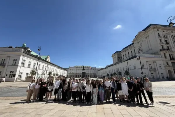 Uczniowie z Gminy Lisków zwiedzili Sejm RP na zaproszenie posła Wiesława Szczepańskiego