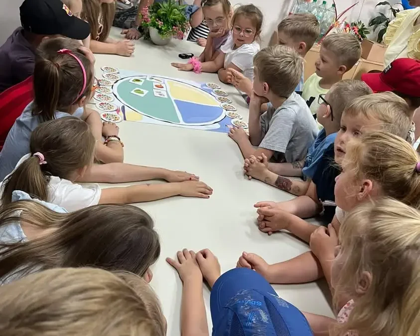 Edukacja żywieniowa w przedszkolach – projekt „Talerz zdrowego żywienia” w Liskowie i Opatówku