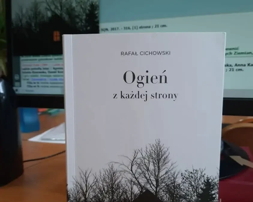 Rafał Cichowski podarował swoją książkę Filii nr 4 MBP w Kaliszu