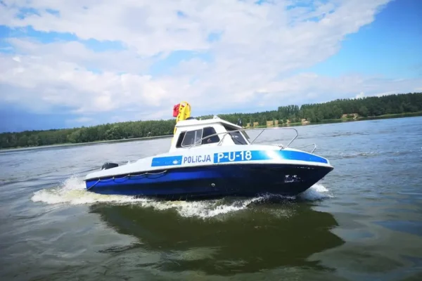 Upały zachęcają do kąpieli – policja apeluje o rozwagę nad wodą