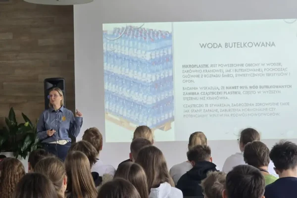 Edukacja o wodzie w kaliskiej podstawówce – wykład sanepidu na zakończenie roku