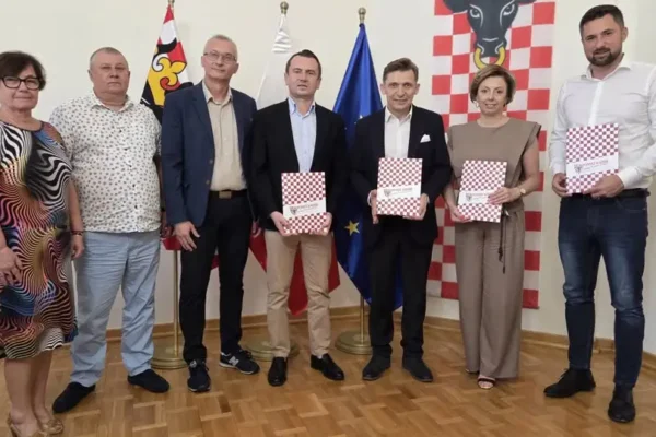 Nowy odcinek ścieżki rowerowej w Gminie Koźminek – umowa podpisana