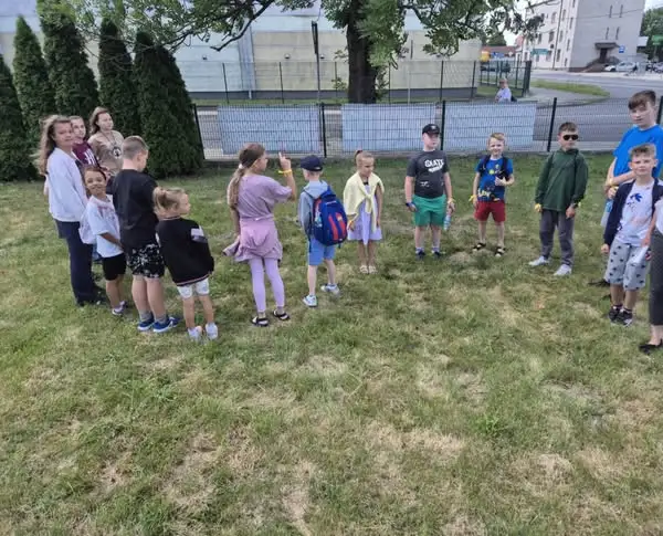 Pierwsza grupa dzieci zakończyła wakacyjne zajęcia w Stawiszynie i Zbiersku