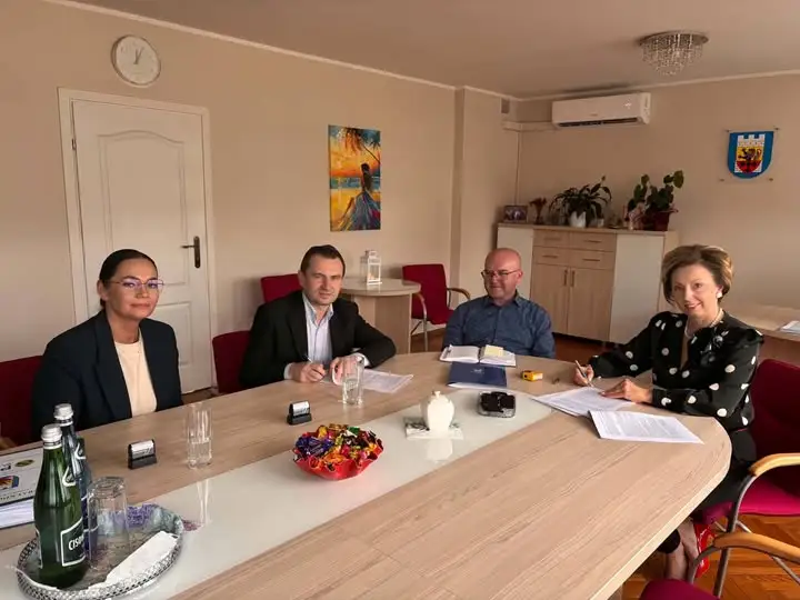 Smółki: Podpisano umowę na budowę nowej drogi asfaltowej