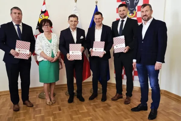 Nowa ścieżka rowerowa Tłokinia Kościelna – Zduny: umowa podpisana