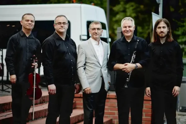 Muzyczna podróż z Kalisz Klezmer Band pod Basztą Dorotką