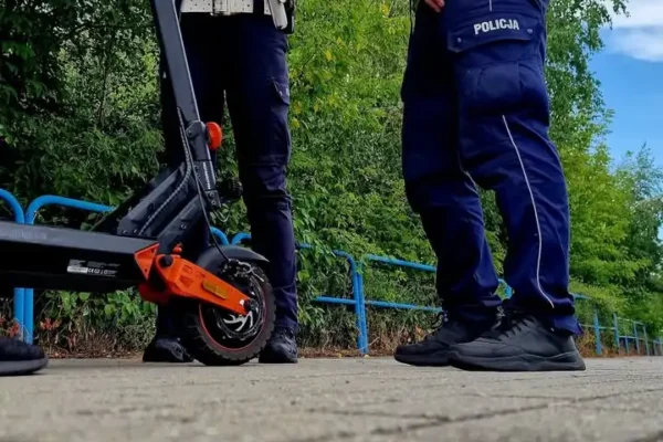 Policja skontrolowała blisko 150 rowerów i hulajnóg – dwóch pijanych kierujących