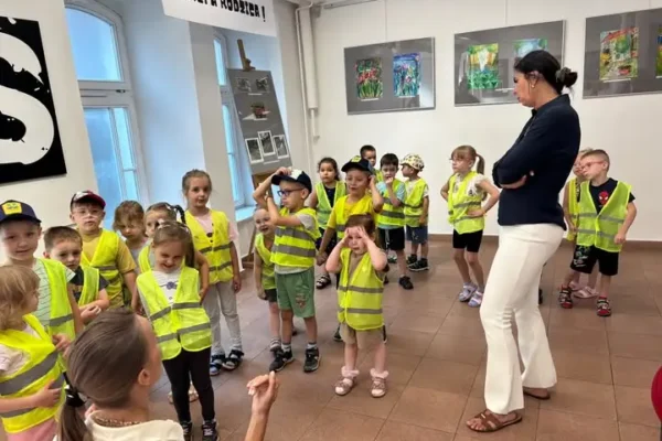 Przedszkolaki z wizytą w MDK – twórcze spotkanie małych artystów