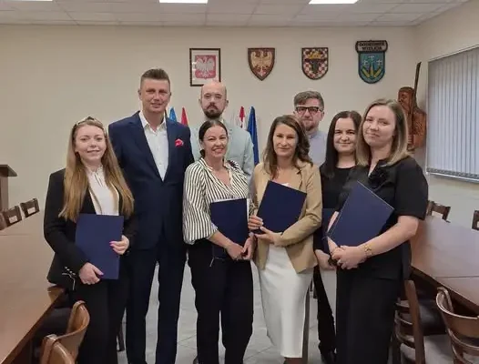 Wójt Gminy Godziesze Wielkie wręczył akty nadania stopnia nauczyciela mianowanego