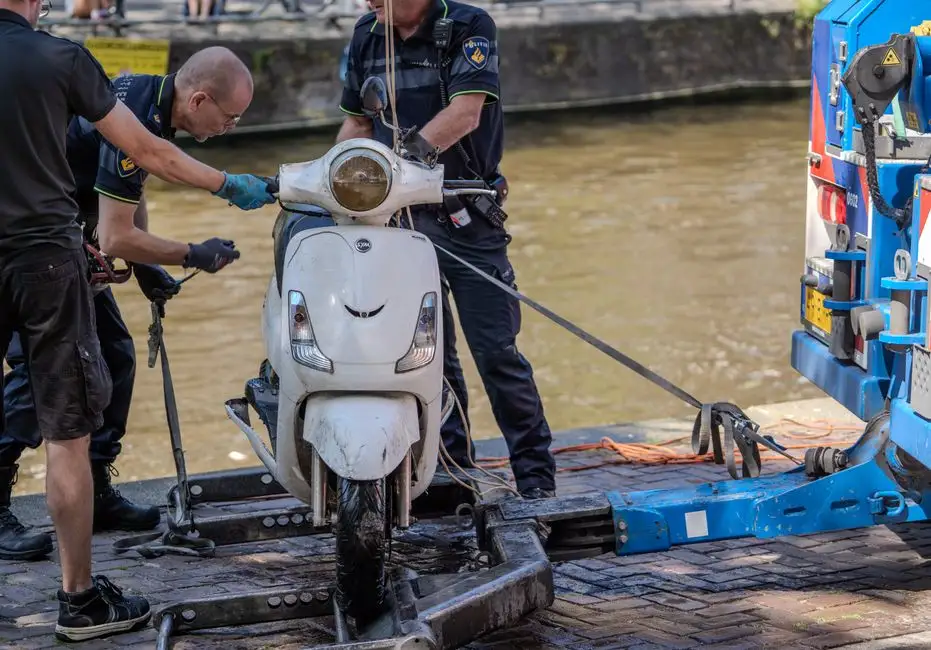 Pięć śmiertelnych wypadków w ciągu doby – policja apeluje o ostrożność