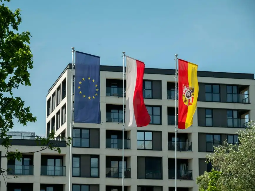 Czy Polsce opłaci się wyjście z UE? Kontrowersyjny głos w debacie