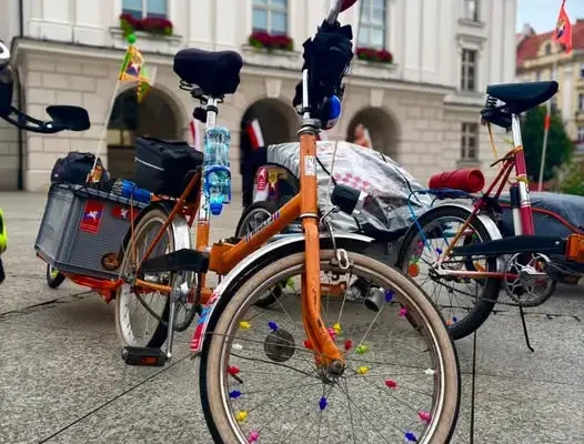 Ruszyli w trasę! Kaliszanie jadą 600 km dla chorej Zoi