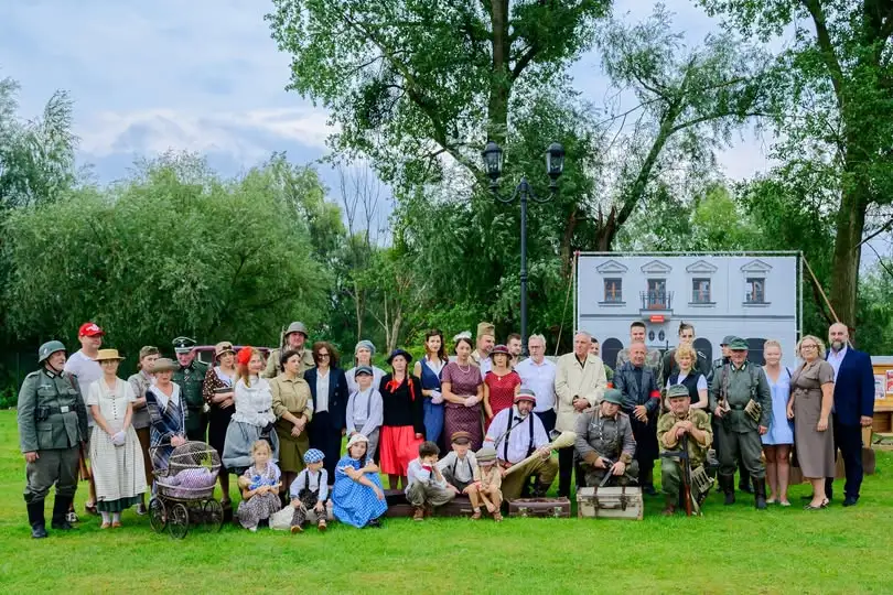 82. rocznica Powstania Warszawskiego w Cekowie-Kolonii: odsłonięto tablicę pamiątkową i odbyła się inscenizacja
