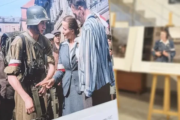 Powstanie Warszawskie w kolorze: wyjątkowa wystawa w Kaliszu