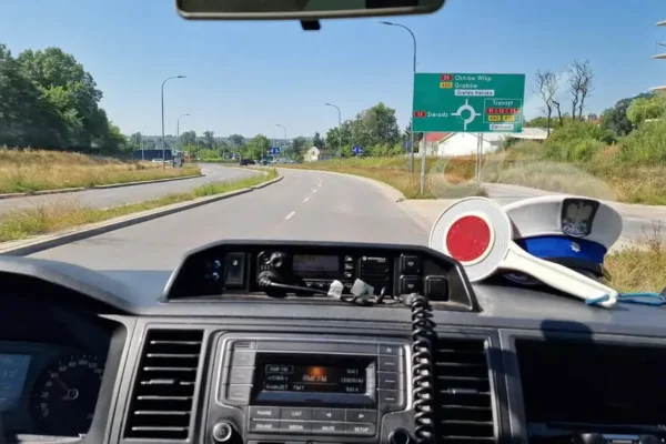 Policja przypomina: bezpieczna podróż zaczyna się przed wyruszeniem w trasę