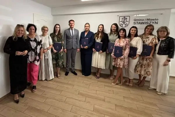Nauczycielki z gminy Stawiszyn złożyły ślubowanie i otrzymały akty nadania stopnia nauczyciela mianowanego