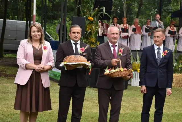 Dożynki w Słuszkowie: Święto Plonów Mimo Kapryśnej Pogody