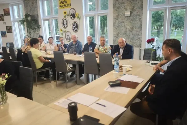 Wójt Gminy Żelazków spotkał się z sołtysami: fundusz sołecki i plan „Smart village”