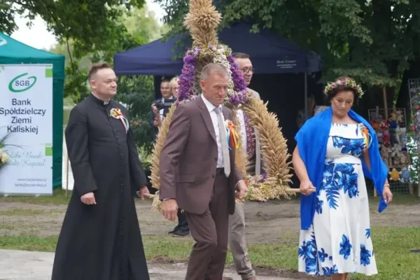 Dożynki w Brzezinach: podziękowania dla rolników i wspólna zabawa