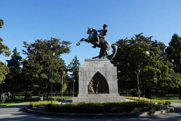 Kontrowersje wokół Pinocheta: rewizja historii czy apologetyka dyktatury?