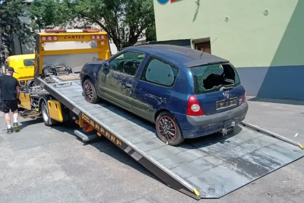 Straż Miejska Kalisz: 95 zgłoszeń o porzuconych pojazdach, ale nie każdy wrak można odholować