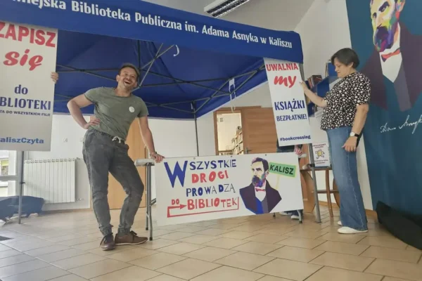 Święto Ulicy Niecałej w Kaliszu: bookcrossing, karta biblioteczna i upominki