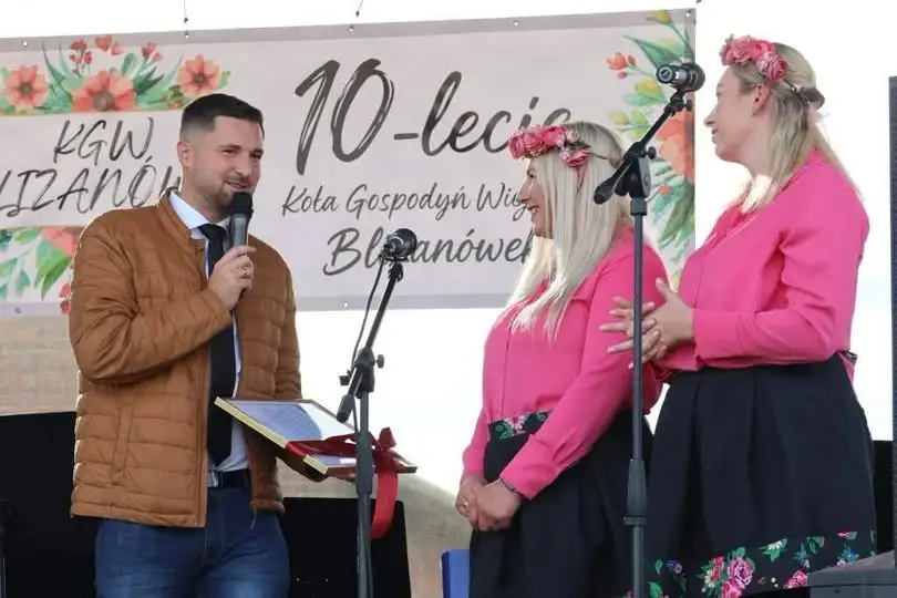 Jubileusz 10-lecia KGW Blizanówek podczas festynu w Blizanowie