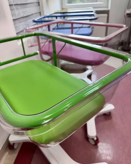 Nowe łóżeczka dla noworodków i wcześniaków w kaliskim szpitalu