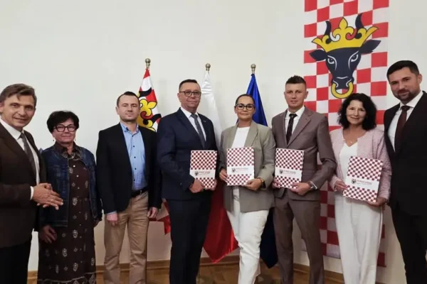 Powiat Kaliski: podpisano umowę na ścieżkę rowerową Godziesze Wielkie – Brzeziny