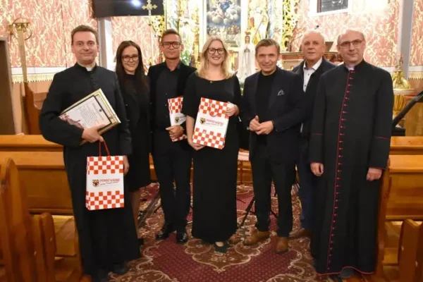 Koncert inauguracyjny w Lipem: organy i chóry na otwarcie szlaku drewnianych świątyń