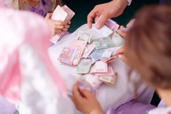 „Poznaj Finanse” – nowy pakiet edukacyjny trafił do wszystkich szkół podstawowych w Polsce