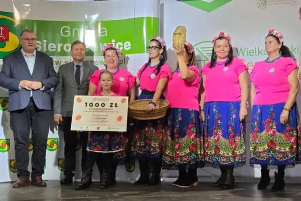KGW Olęderki z Dębe-Kolonii z rekordową pyrą i I miejscem w Sieroszewicach