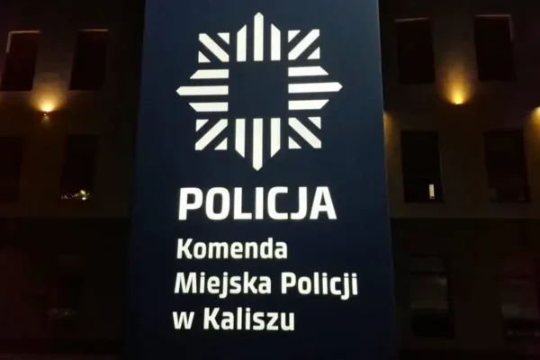 Policja w Kaliszu szkoli dyrektorów szkół. Spotkanie o bezpieczeństwie dzieci